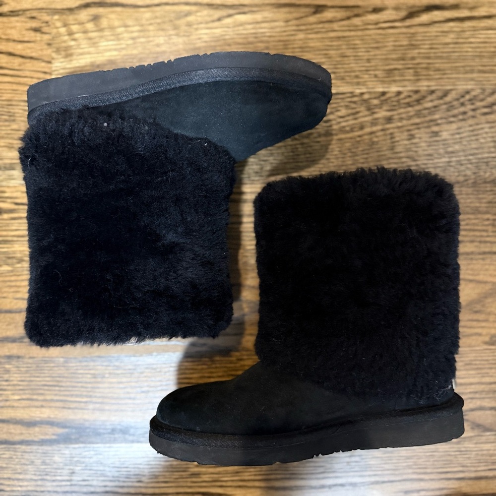 UGG Black Patten Boot - Picture 2 of 6